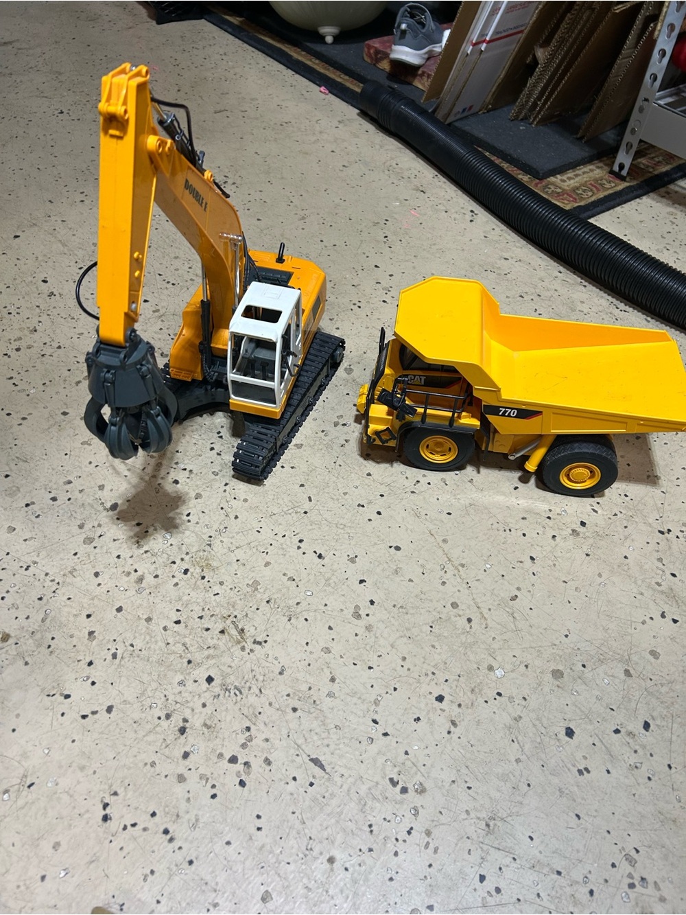 Remote control Construction Excavator and Dump Truck Toy Set - Kids Toys